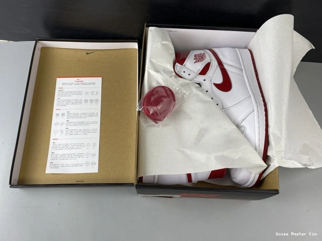 Jordan Red 555088-103 Air 1 Metallic Retro (2017) 0725